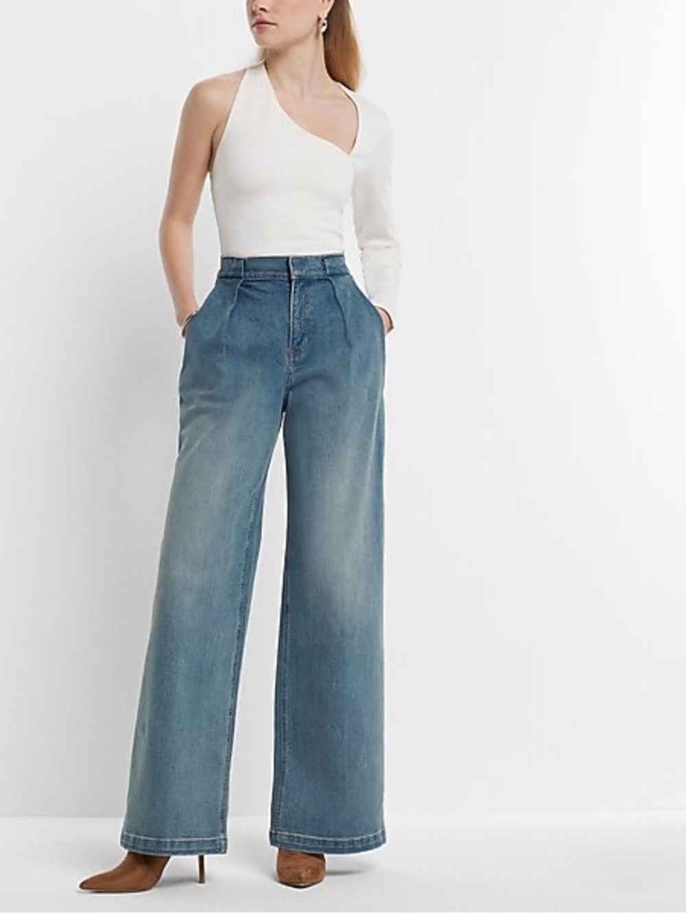 Express Super High Waisted Baggy Pleated Wide Leg Jeans
